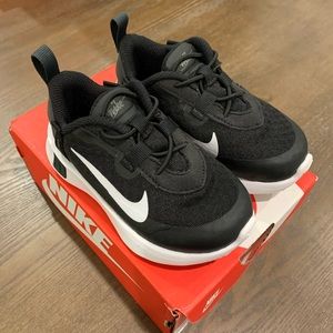 Nike Reposto Sneaker Kids